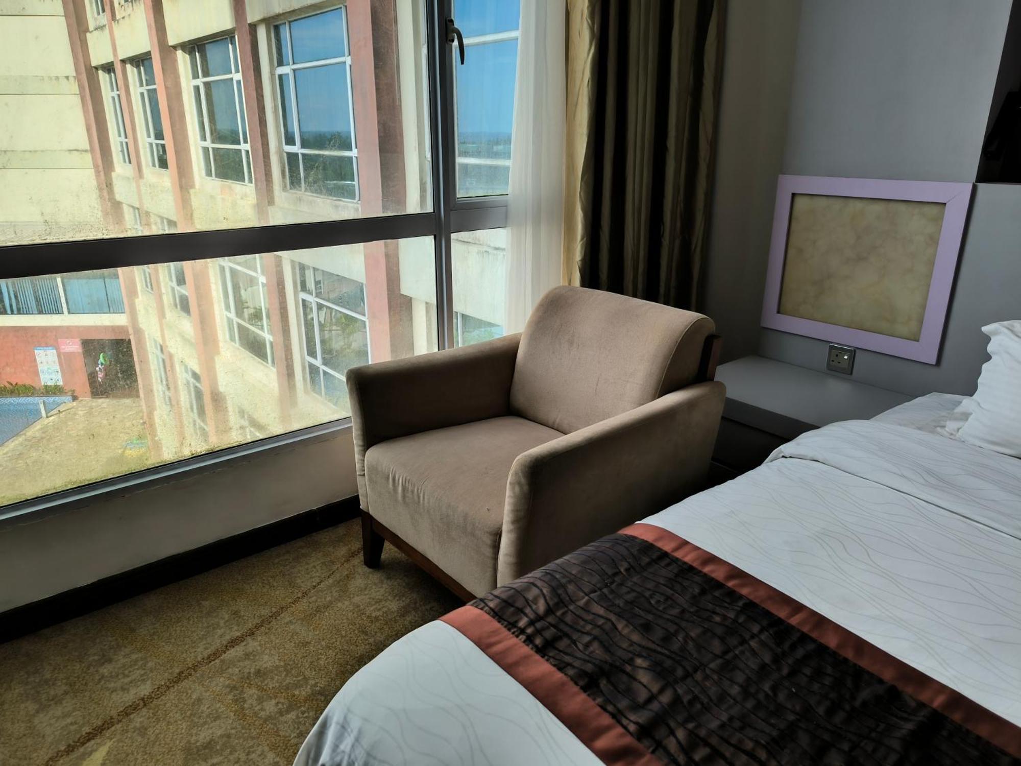 Meritz Hotel Miri Exterior foto