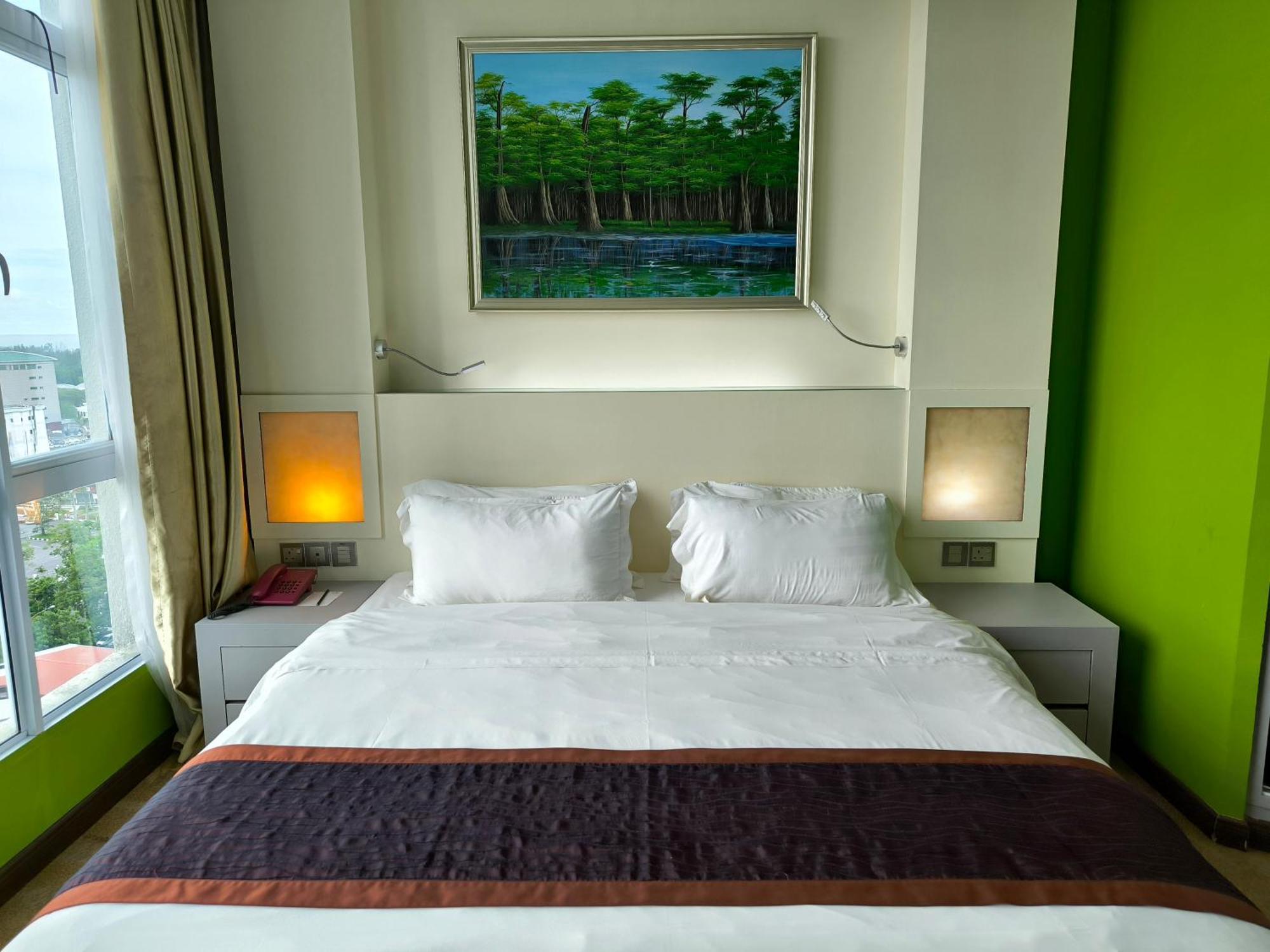Meritz Hotel Miri Exterior foto